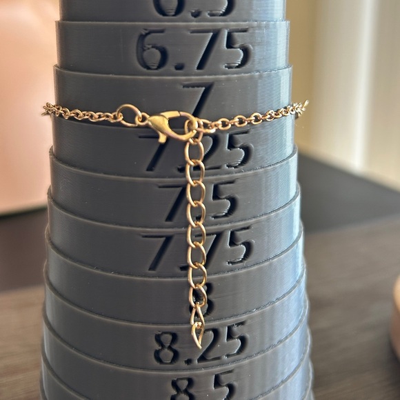 Trendy Gold Clover Bracelet with Crystal Accents - Picture 7 of 7